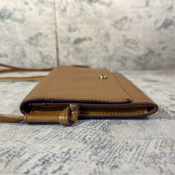HOBO Bemuse Leather Compact Crossbody Bag - Picture 3 of 16